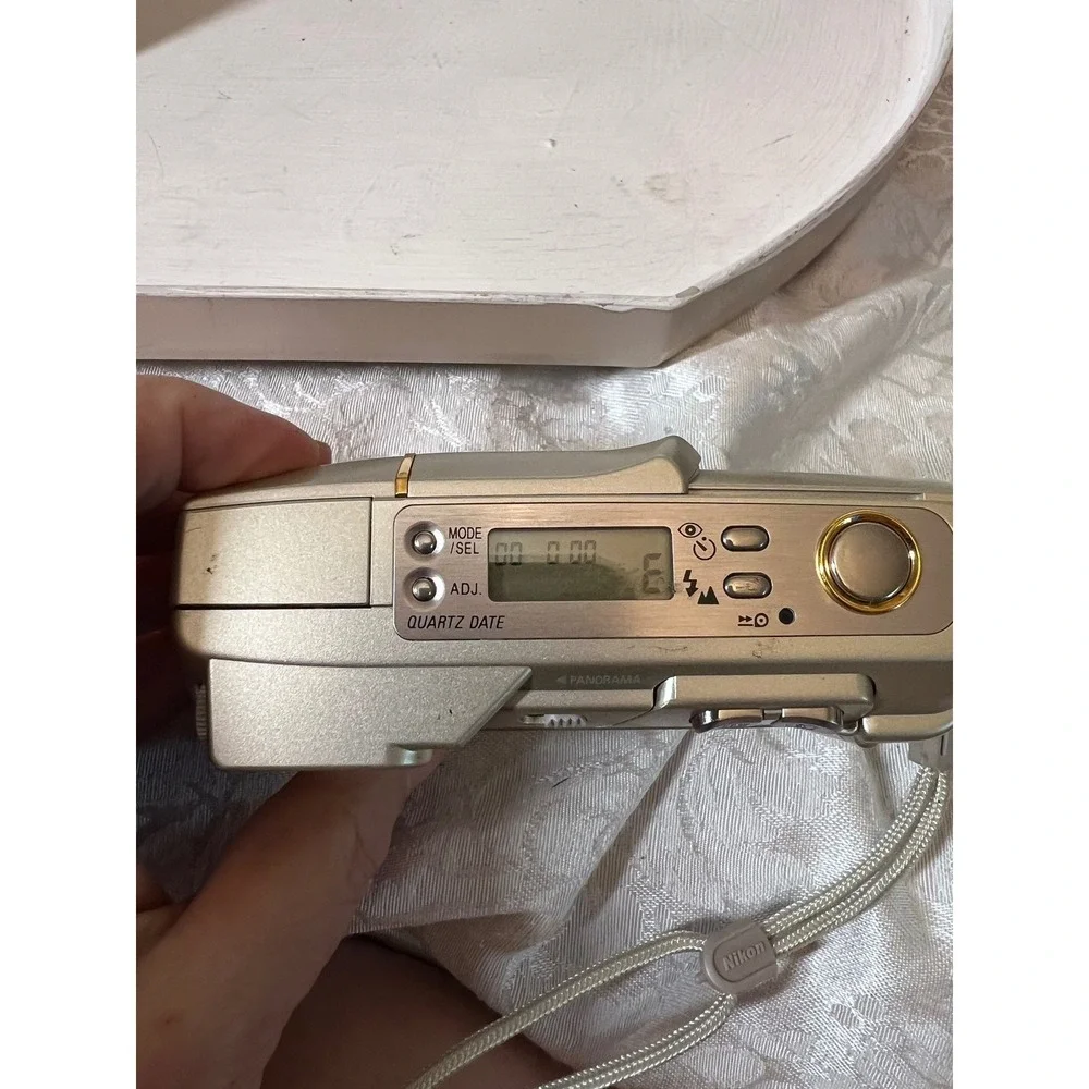 Nikon Lite Touch Zoom 120ED AF 35mm Film Camera Champagne Silver Parts Repair